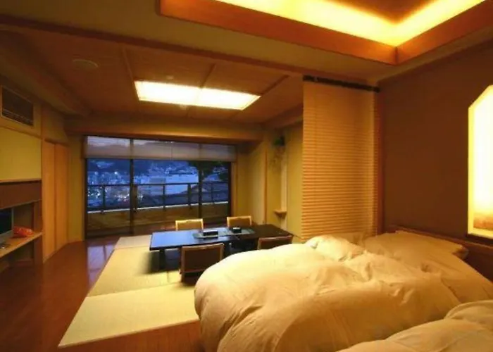Tsukino Sumika Atami Juraku Hotel